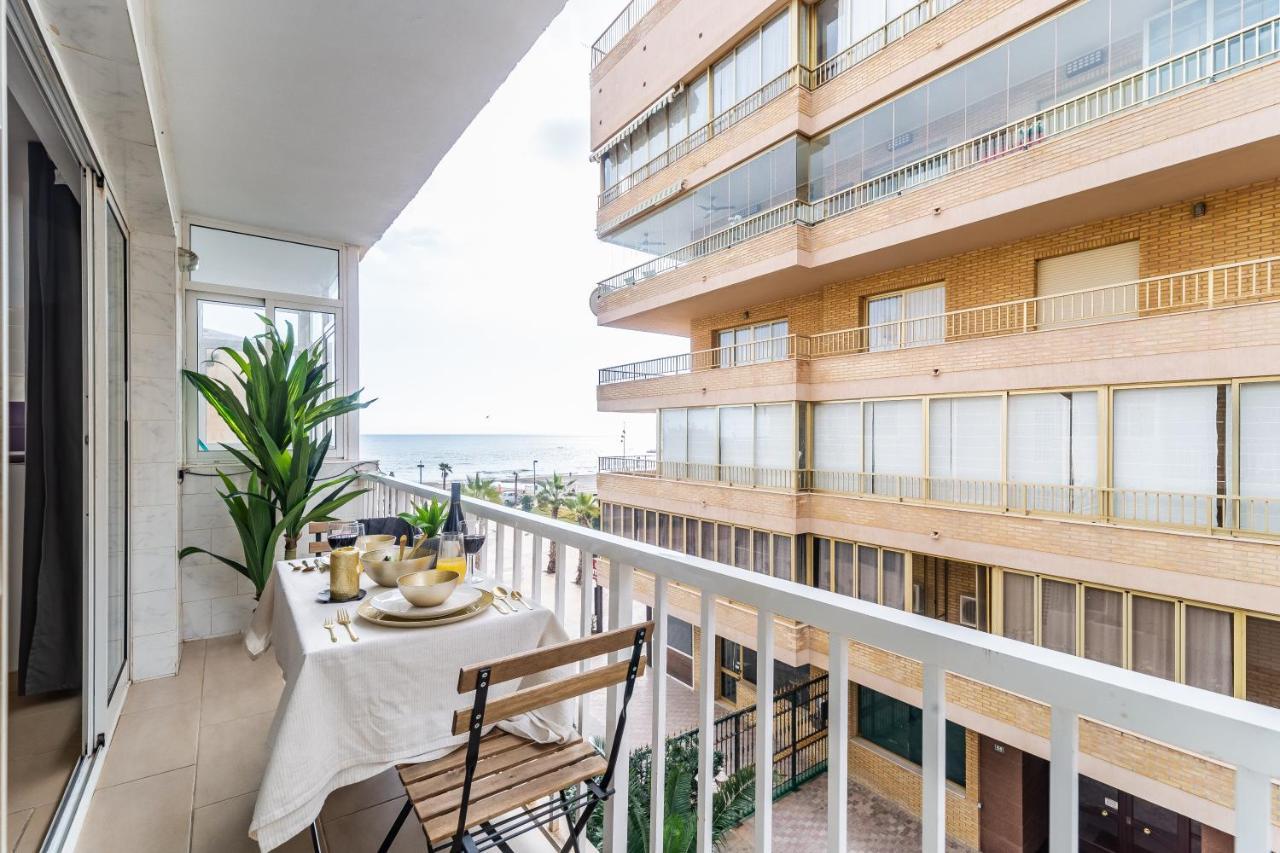 Fuengirola Paseo Maritimo Deluxe Apartment By The Beach Exterior foto
